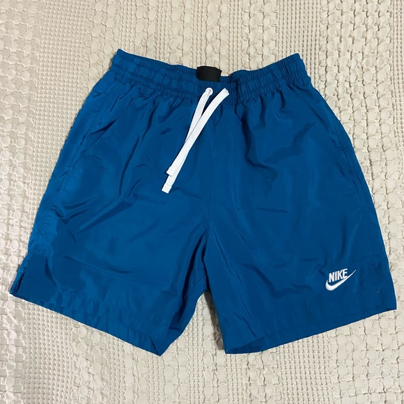 Nike swim / athletic shorts - Picture 1 of 6